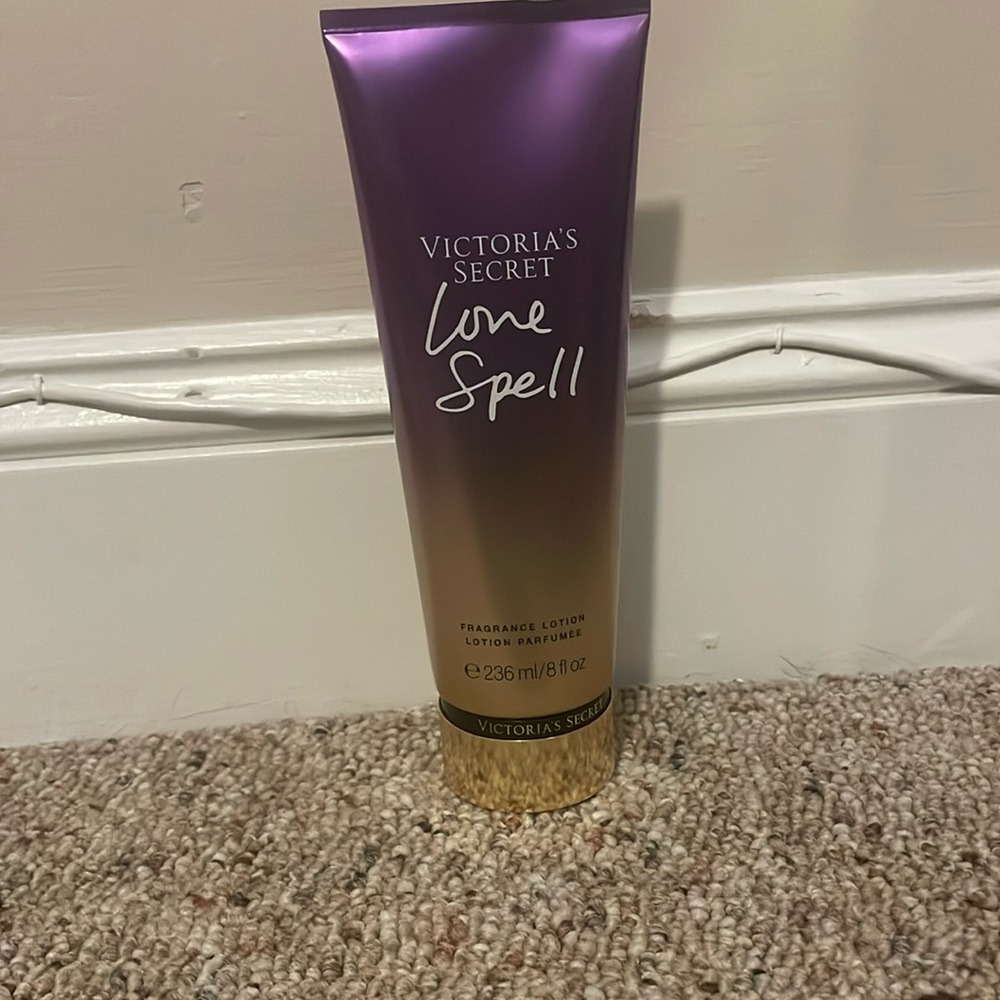Full Size Victoria Secret Love Spell Fragrance Lotion